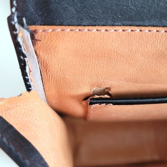 ESCADA vintage crossbody leather purse - Picture 9 of 16